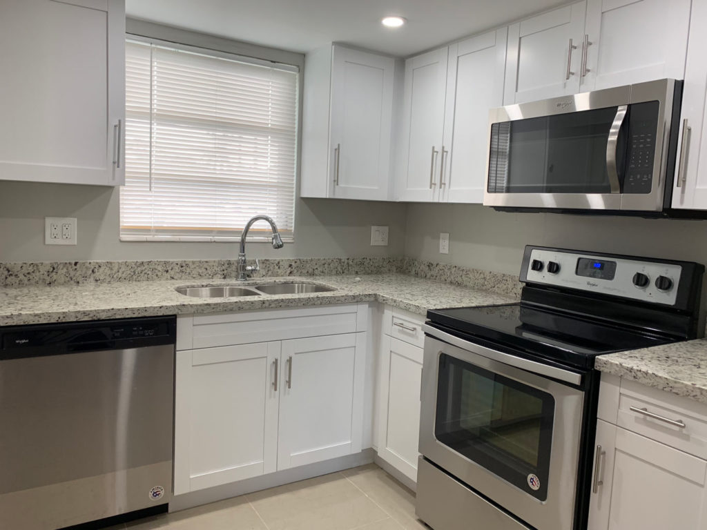 Small Kitchen Remodel With White Shaker Cabinets Miami General