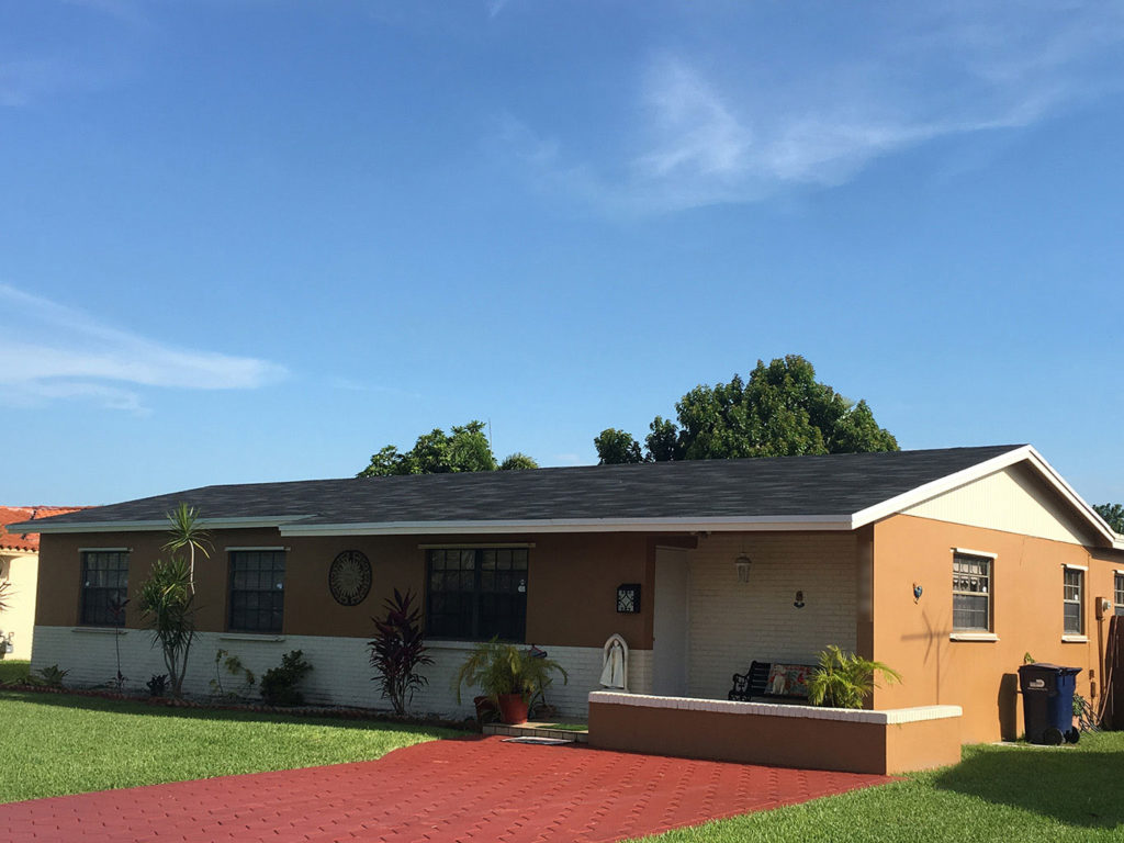 Photo of dark shingle roof completed (Tamko® Rustic Black)